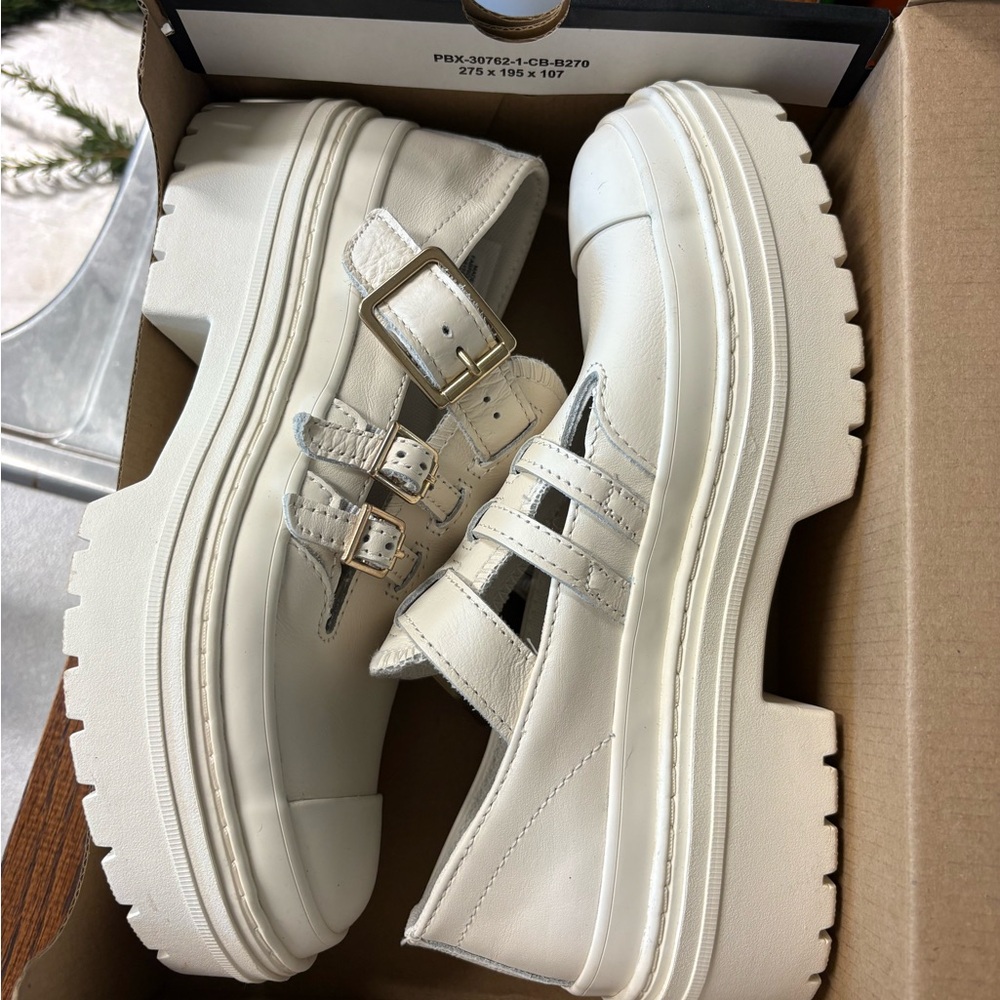 Converse Egret Gold Platform Shoes